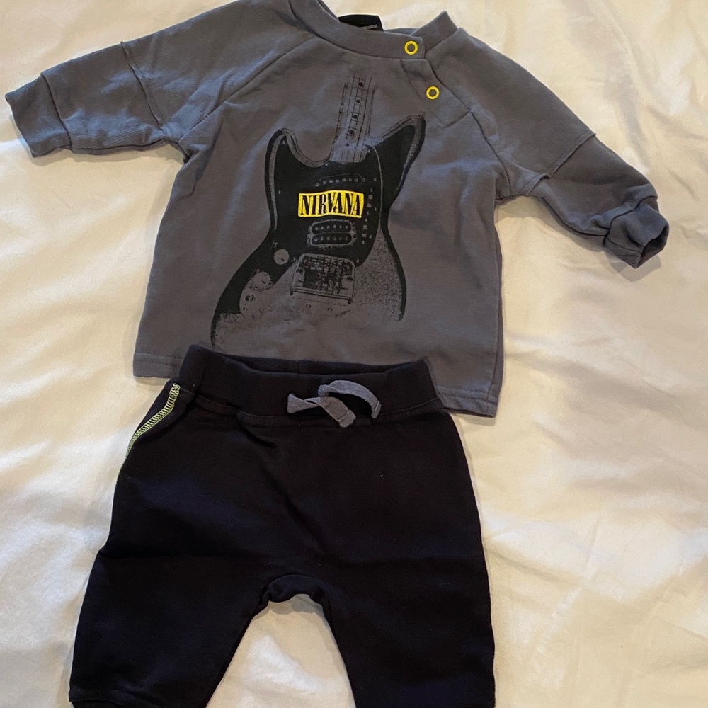 NIRVANA Gray and Yellow Baby Outfit